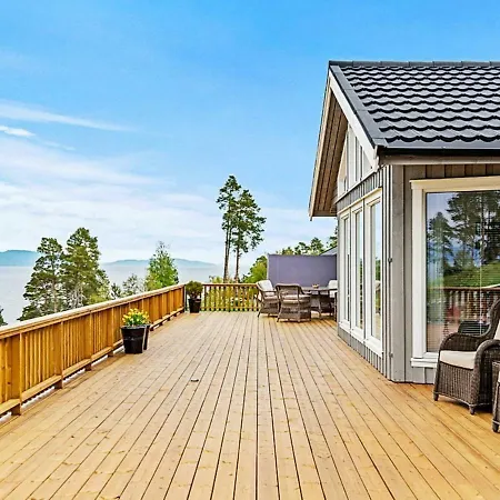 Holiday Frosta Semesterbostad *
